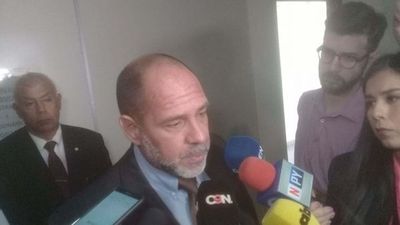 Juez decretó la prisión de nueve narcopolicías