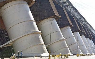 Fuerzas militares de Paraguay y Brasil realizarán ejercicio combinado inédito en usina de Itaipu