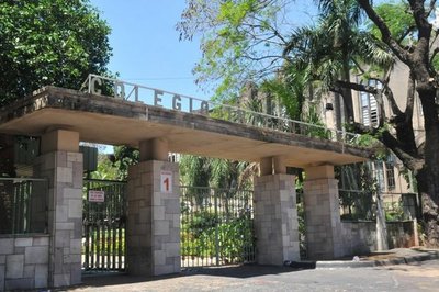 Buscan resolver reclamos de padres por aumento de cuotas en el Internacional » Ñanduti