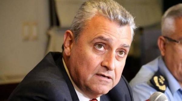 HOY / Tras "muebles de oro" para comisarías móviles, saltan más denuncias contra Villamayor