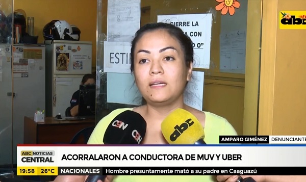 Conductora de Uber cuenta cómo fue acorralada por taxistas