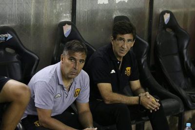 Para Costas no es cosa de tres - Fútbol - ABC Color