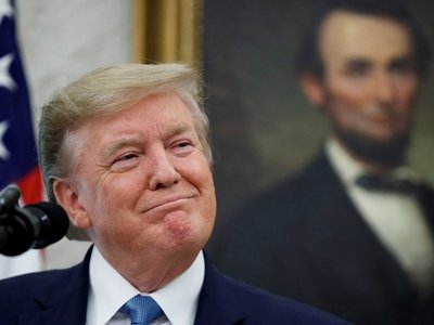 Trump tilda de "partidista" la investigación sobre su llamada a Ucrania