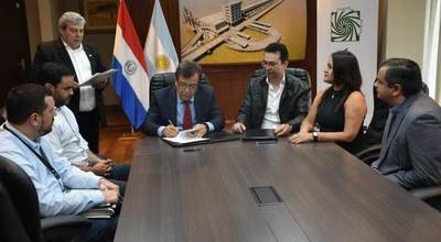 EBY firmó convenio con Programa de Telemedicina de Brasil que hará 50 cirugías en Ñeembucú