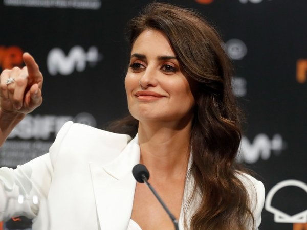 Penélope Cruz recoge temprano un Donostia "por si luego" le pasaba algo