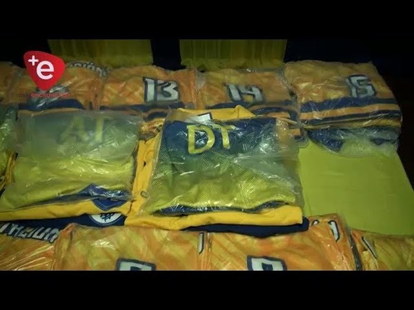 TRADICIONAL ENTREGA DE ATUENDOS A LA SELECCIÓN ENCARNACENA DE BASQUETBOL