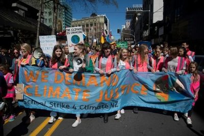 Huelga mundial por el clima congrega a más de 40 mil personas en Nueva Zelanda » Ñanduti