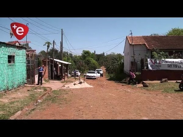 INICIA CONSTRUCCIÓN DE EMPEDRADOS ENTORNO A LA ESC. RIO PARANÁ
