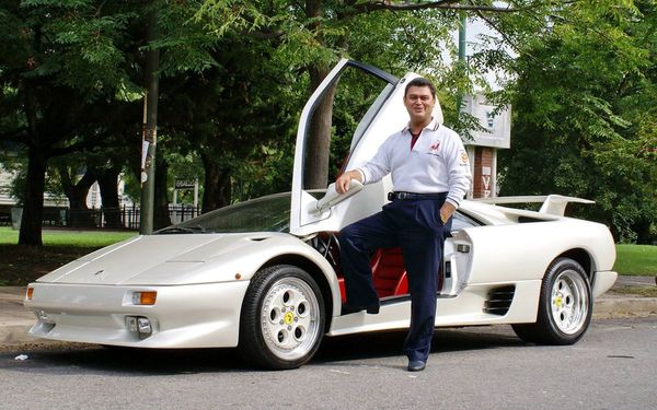 Fernández ratifica que cuenta con licencia de Lamborghini por 99 años