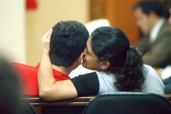 Carmen Villalba y Alcides Oviedo se divorcian por videoconferencia » Ñanduti