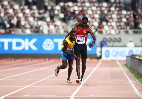 Un arubense ofrece la primera imagen dramática en Doha - Polideportivo - ABC Color