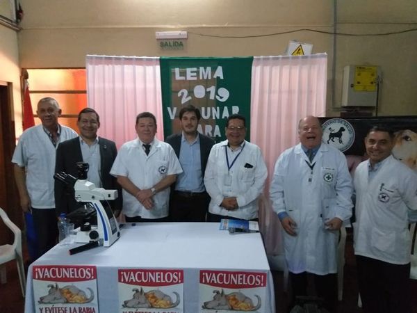 Instan a vacunar a canes para mantener racha de 15 años sin rabia - Nacionales - ABC Color