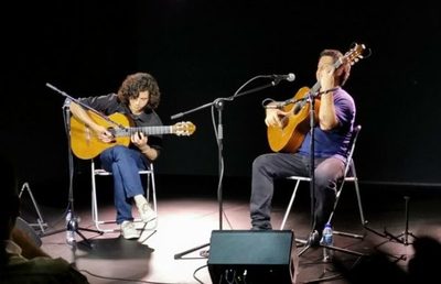 Guitarristas de Caaguazú dieron concierto en la Casa de América de Cataluña, España