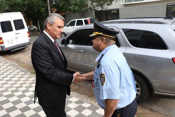 Policías retirados se movilizarán para exigir salida de Villamayor