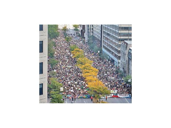 Greta  lidera gigante marcha  en Montreal