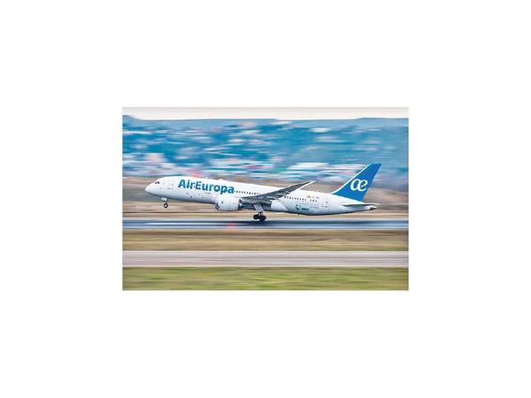 Air Europa llega a Asunción con nueva flota, la Dreamliner