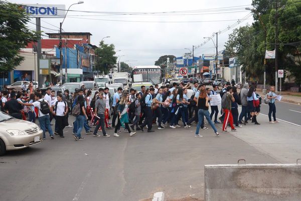 Seguirán con movilizaciones