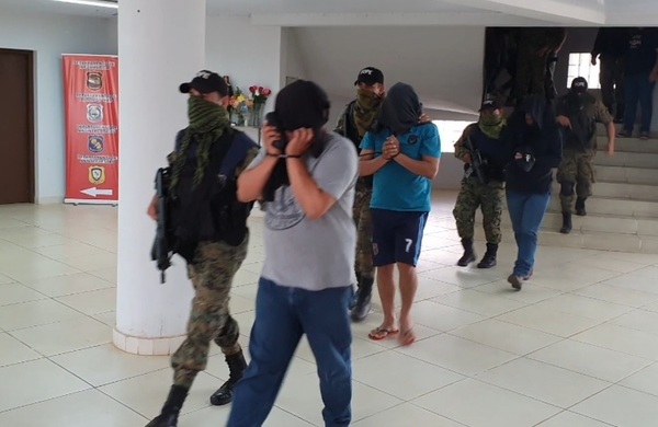 Policías involucrados con jefes narcos fueron enviados a la cárcel