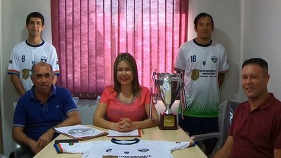 MUNICIPALIDAD DE SAN JUAN DEL PNÁ. ENTREGA ATUENDOS A LA SELECCIÓN SANJUANINA