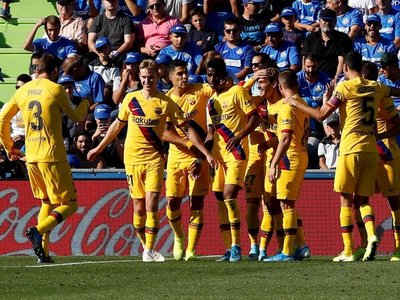 Barcelona mantiene sus dudas con una victoria sin brillo