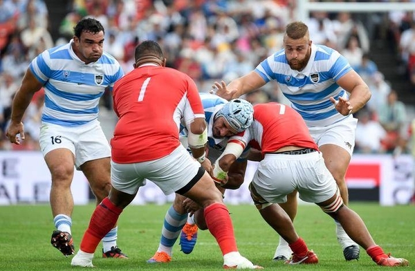HOY / Argentina vence a Tonga y mantiene sus aspiraciones