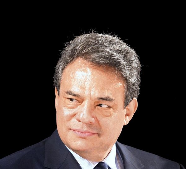 Muere cantante mexicano José José, el “príncipe de la canción”