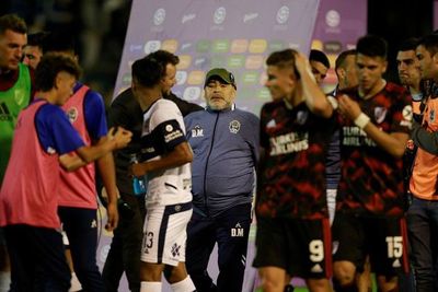 River hunde aún más al Gimnasia de Maradona  - Fútbol - ABC Color