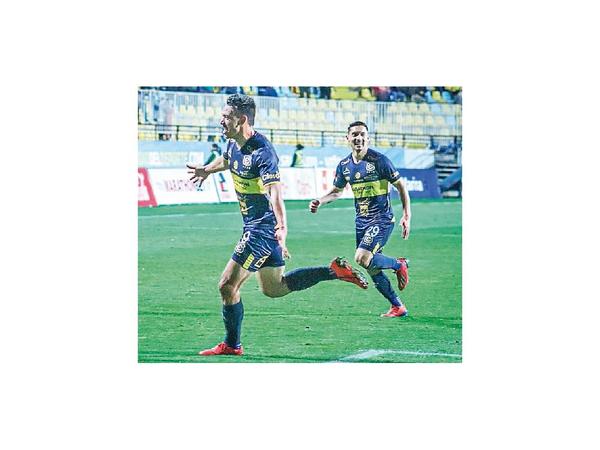 Los arietes guaraníes se pusieron al día con  goles