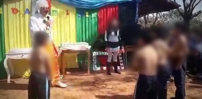 Identifican a payaso que desnudó a niños en un juego » Ñanduti