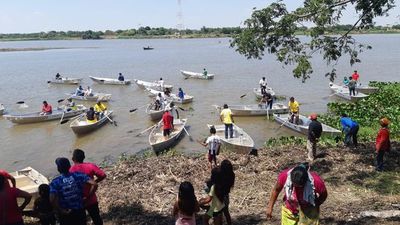 Pescadores ayoreos reciben botes en Carmelo Peralta - Nacionales - ABC Color