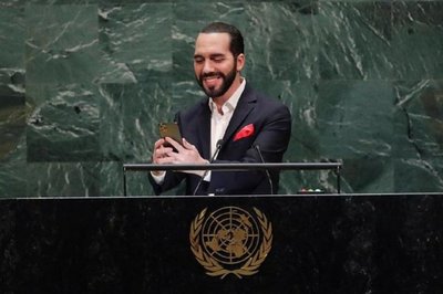 La selfie viral y el discurso millennial del presidente de El Salvador