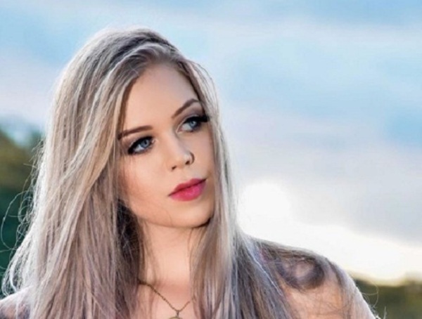 Laisa, la novia de Abelito, se convirtió en reina de belleza
