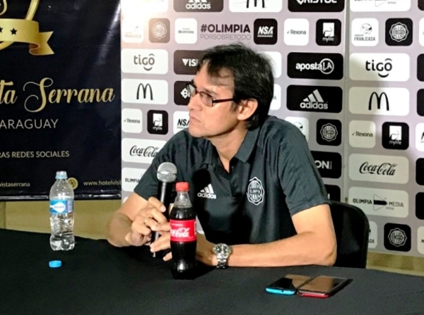 Raúl Vicente Amarilla abandonaría cargo de manager de Olimpia
