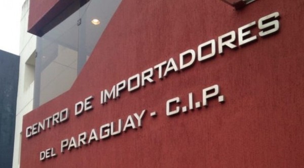 Importadores están preocupados por desaceleración económica