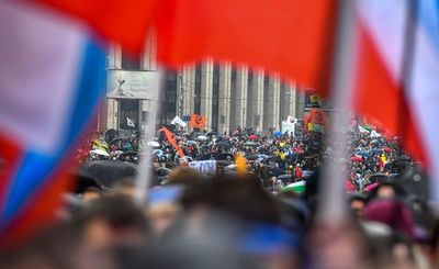 Unas 20.000 personas piden liberación de “presos políticos” en Moscú