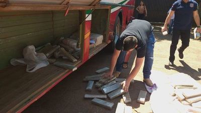 Incautan marihuana prensada en el interior de un ómnibus - Nacionales - ABC Color