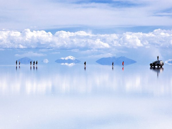Bolivia promociona el gran salar de Uyuni como epicentro de su turismo