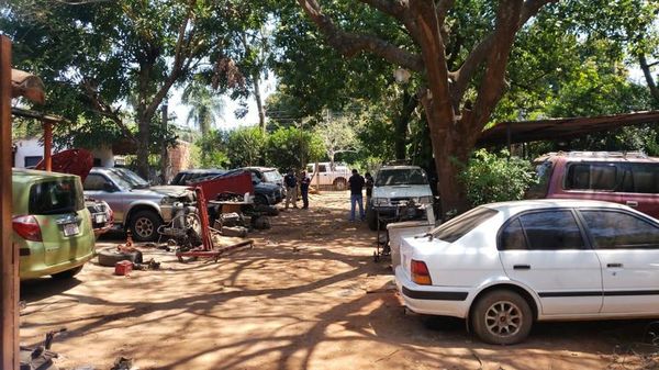 Un hombre logra recuperar su vehículo, que estaba a punto de ser desguazado - Nacionales - ABC Color