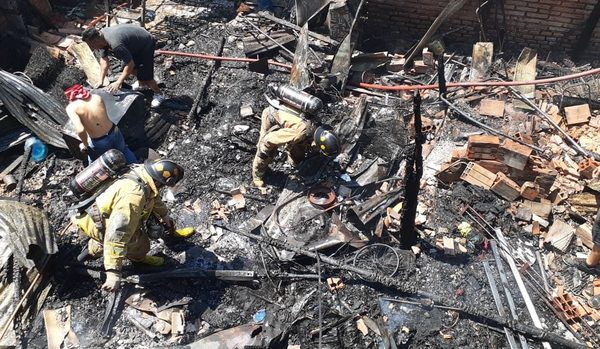 Varias familias afectadas tras incendio en la Chacarita
