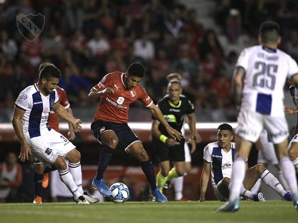 Cecilio abrió el camino en el triunfo de Independiente