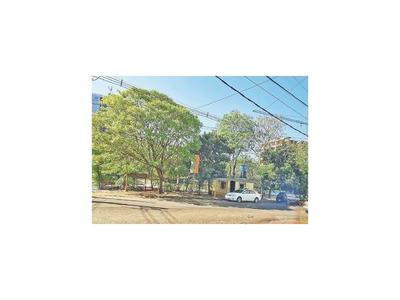 Predio para plaza convierten en   estacionamiento privado