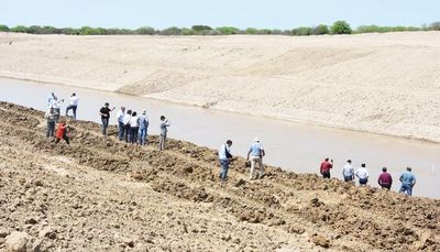 Paraguay ofrece a Argentina limpiar sin costo un sector de su canal - Economía - ABC Color