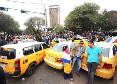 Presentan proyecto para regular MUV y Uber
