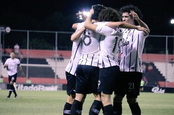 Libertad vence a San Lorenzo y continúa segundo en la tabla
