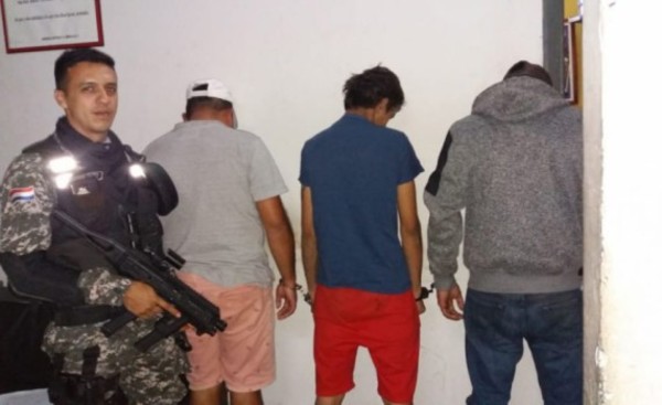 Tres detenidos con drogas y armas