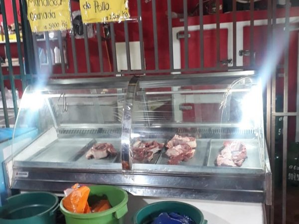 Fue a comprar carne para el almuerzo y murió electrocutada en la despensa