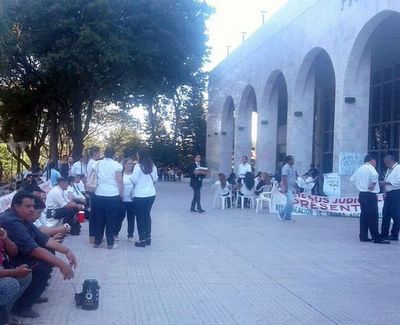 Funcionarios del Poder Judicial se movilizarán contra el horario escalonado - Nacionales - ABC Color