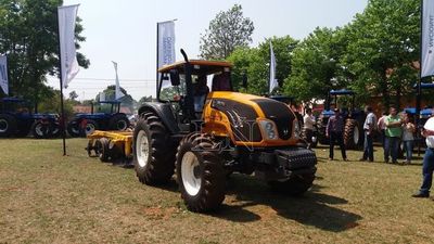 Entregan implementos agrícolas en San Pedro