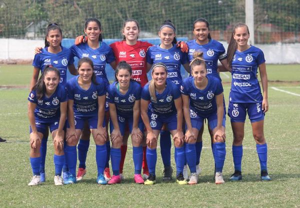 Solenses y gumarelas, líderes en Femenino - Fútbol - ABC Color