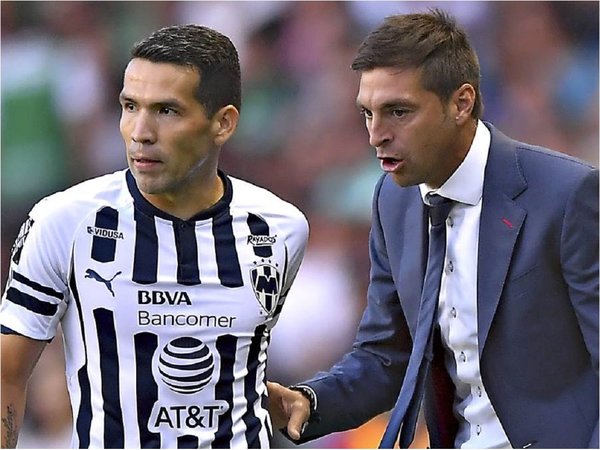 Celso Ortiz se queda sin técnico